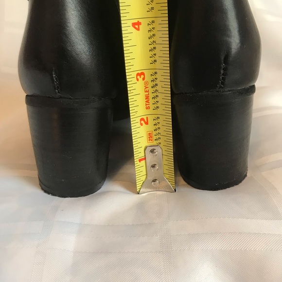 Deky Leather ankle boots made in Italy. - Picture 6 of 11